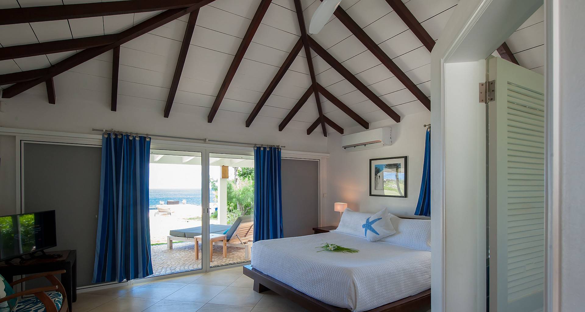 Villa Caribbean Breeze Bedroom 1